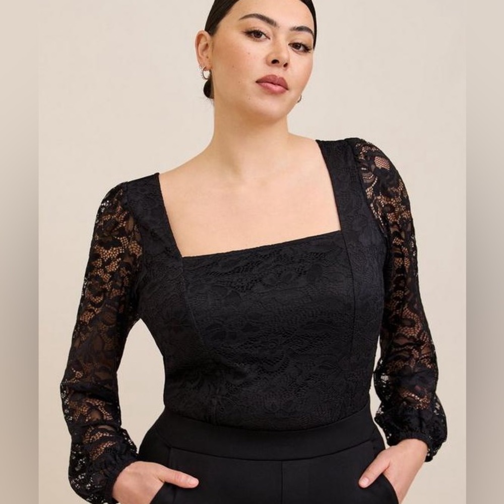 Black Lace Square-Neck Long-Sleeve Top